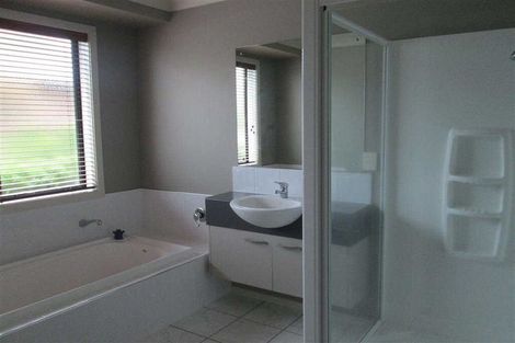 Photo of property in 16 San Clemento Way, Rototuna, Hamilton, 3210