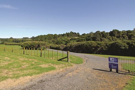 Photo of property in 18 Henriette Place, The Gardens, Auckland, 2105