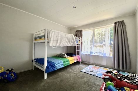 Photo of property in 13 Carbery Place, Manurewa, Auckland, 2102