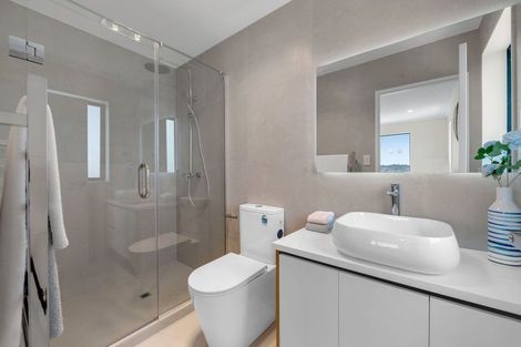 Photo of property in 2 Elevation Street, Flat Bush, Auckland, 2019