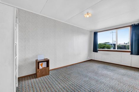 Photo of property in 9 Bone Crescent, Hawera, 4610