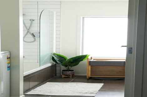 Photo of property in 306 Ocean Road, Whangamata, 3620