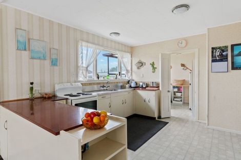 Photo of property in 12 Glenora Place, Hornby, Christchurch, 8042