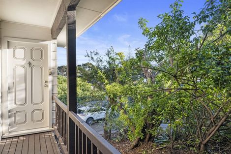 Photo of property in 3/43-53 Chivalry Road, Glenfield, Auckland, 0629