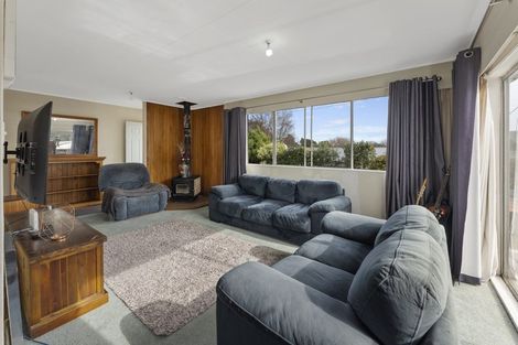 Photo of property in 43 California Drive, Totara Park, Upper Hutt, 5018