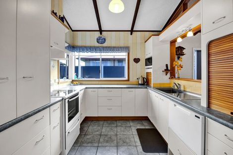 Photo of property in 3 Williams Avenue, Hawera, 4610