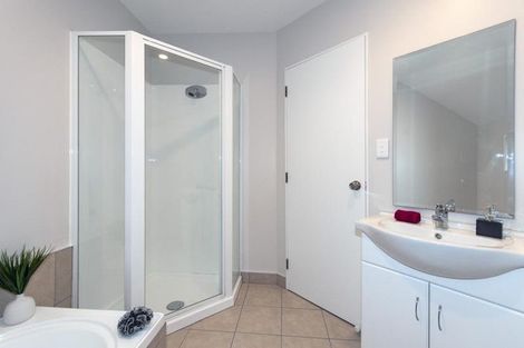 Photo of property in 4/25 Hollies Crescent, Johnsonville, Wellington, 6037