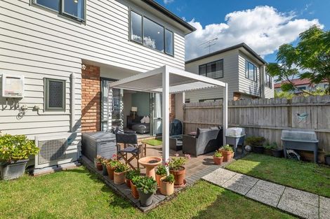 Photo of property in 42/22 Northcross Drive, Oteha, Auckland, 0632