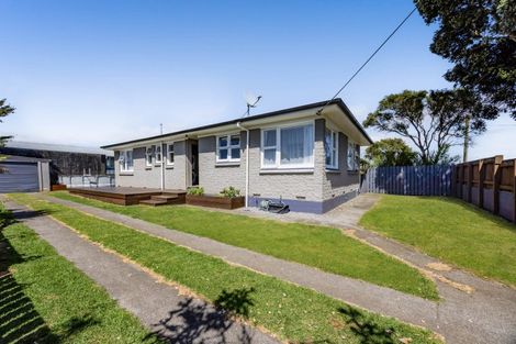 Photo of property in 15a Pratt Street, Waitara, 4320