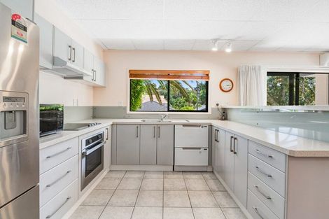 Photo of property in 7c Puriri Avenue, Orewa, 0931