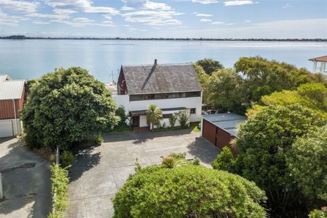 Photo of property in 102 Beachville Road, Redcliffs, Christchurch, 8081