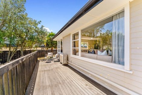 Photo of property in 24 Mackenzie Street, Te Atatu South, Auckland, 0610