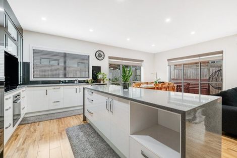 Photo of property in 30 Salamanca Road, Sunnynook, Auckland, 0620