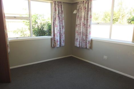 Photo of property in 8 Evelyn Place, Welbourn, New Plymouth, 4310