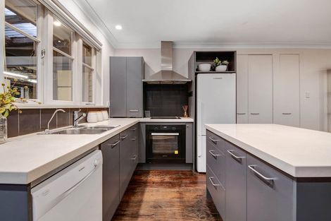 Photo of property in 3 Moffat Road, Red Beach, 0932