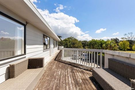 Photo of property in 41 De Quincey Terrace, Highland Park, Auckland, 2010