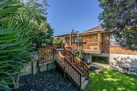 Photo of property in 2/57 Nigel Road, Browns Bay, Auckland, 0630