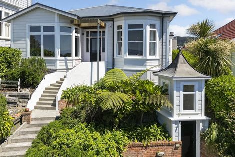 Photo of property in 22 Central Terrace, Kelburn, Wellington, 6012