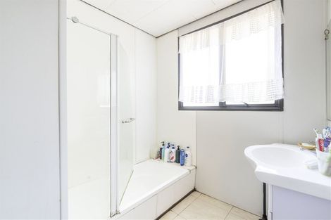 Photo of property in 1/12 Cameron Place, Ranui, Auckland, 0612