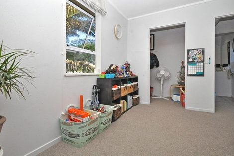 Photo of property in 33g Springs Road, Parakai, 0830