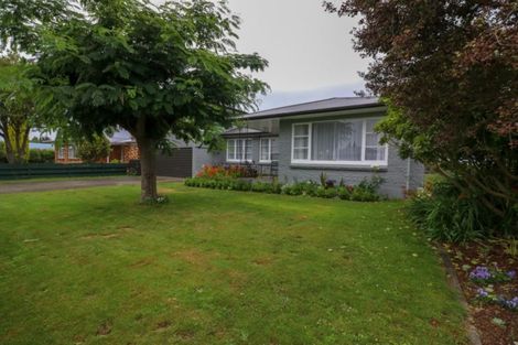 Photo of property in 33 Guy Street, Dannevirke, 4930