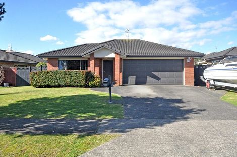 Photo of property in 219 Carnoustie Drive, Wattle Downs, Auckland, 2103