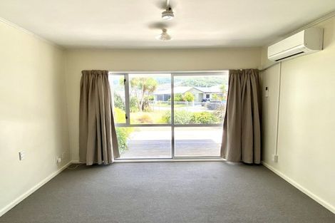 Photo of property in 95 Farmer Crescent, Taita, Lower Hutt, 5011
