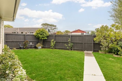 Photo of property in 1/17 Tamarisk Place, Parklands, Christchurch, 8083