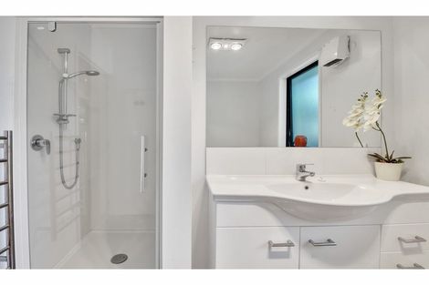 Photo of property in 12 Binstead Place, Avondale, Christchurch, 8061