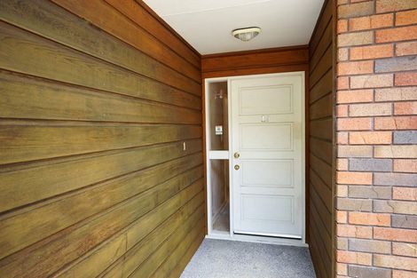 Photo of property in 17 Homewood Place, Chatswood, Auckland, 0626