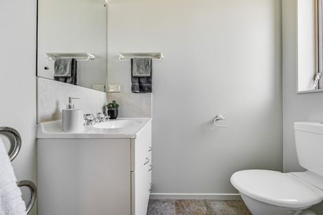 Photo of property in 2 Rochester Place, Nawton, Hamilton, 3200