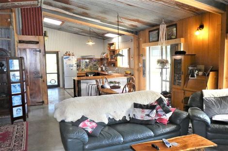 Photo of property in 102 Boons Valley Road, Waikawa, Picton, 7220