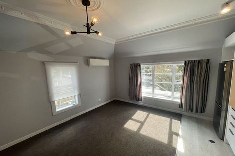 Photo of property in 42b Apu Crescent, Lyall Bay, Wellington, 6022