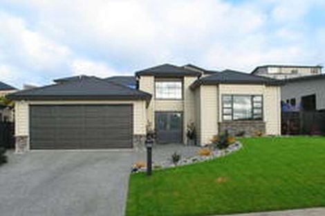 Photo of property in 30 Tongariro Drive, Aotea, Porirua, 5024