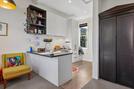 Photo of property in 5 Mosgiel Street, Mornington, Dunedin, 9011