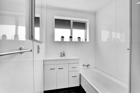 Photo of property in 13 Wilson Road, Opunake, 4616