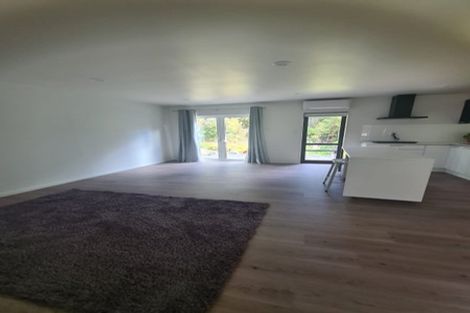 Photo of property in 12 Hazel Glen, Bayview, Auckland, 0629