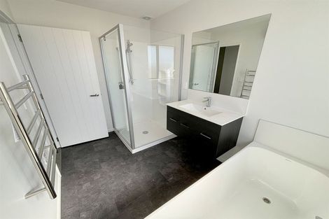 Photo of property in 10 Applegrove Crescent, Belfast, Christchurch, 8051