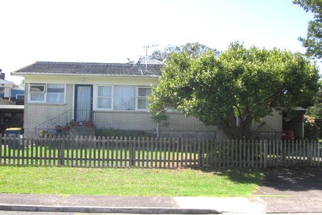 Photo of property in 2/29 Manuka Road, Bayview, Auckland, 0629