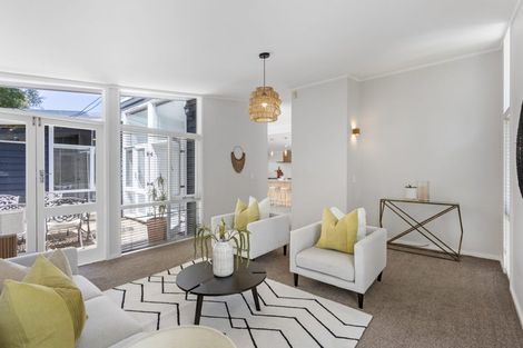 Photo of property in 4 Gladys Avenue, Glenfield, Auckland, 0629