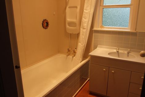 Photo of property in 220 College Street, West End, Palmerston North, 4412