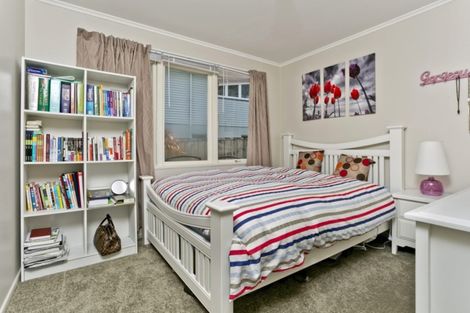 Photo of property in 1/42 Lyttelton Avenue, Forrest Hill, Auckland, 0620