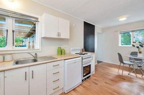 Photo of property in 398 West Coast Road, Glen Eden, Auckland, 0602