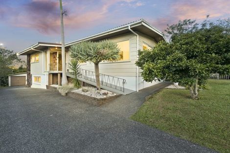 Photo of property in 80 Lawrence Crescent, Hillpark, Auckland, 2102