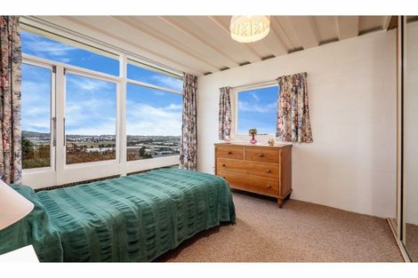 Photo of property in 76 Cannon Hill Crescent, Mount Pleasant, Christchurch, 8081