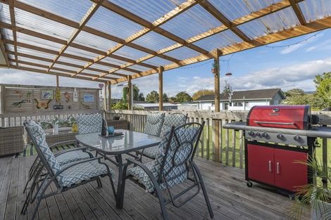 Photo of property in 18 Leatham Crescent, Opaheke, Papakura, 2113