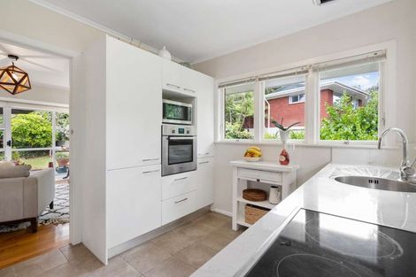 Photo of property in 2/20 Saint Peters Street, Northcote, Auckland, 0627