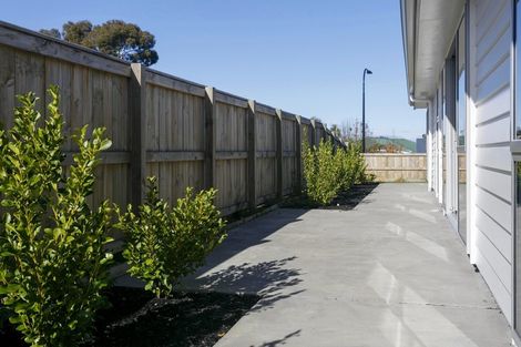 Photo of property in 76 Huka Heights Drive, Rangatira Park, Taupo, 3330