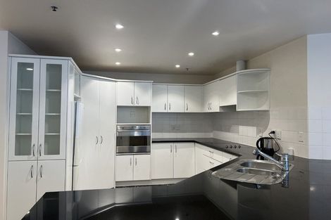 Photo of property in Mon Desir Apartments, 173 Hurstmere Road, Takapuna, Auckland, 0622