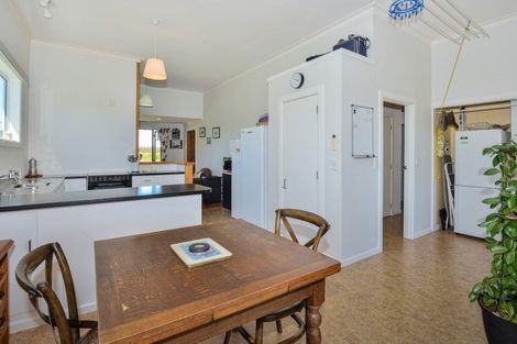 Photo of property in 17 Cemetery Road, Patutahi, Gisborne, 4072